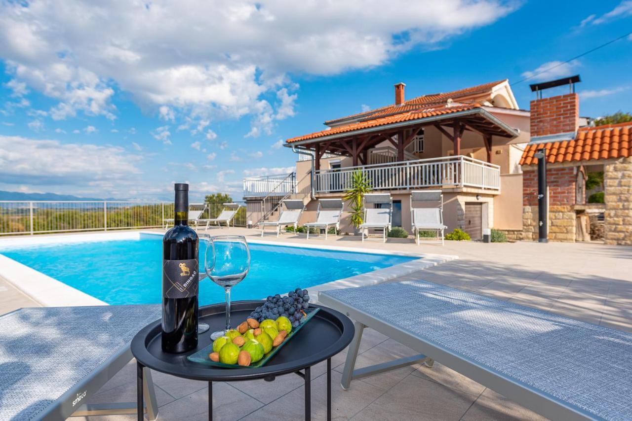 Vila Luna Apartments Zára Kültér fotó