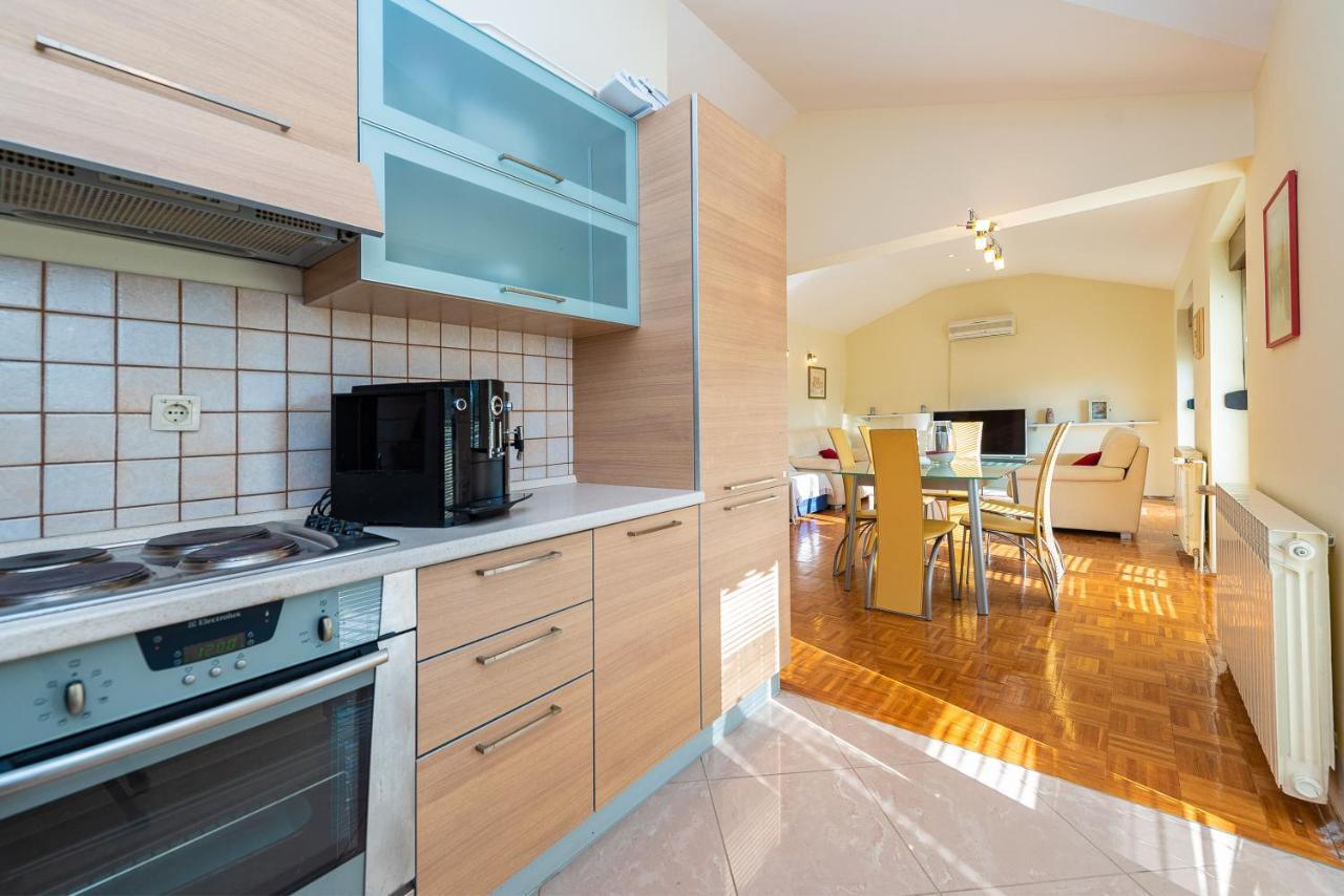 Vila Luna Apartments Zára Kültér fotó