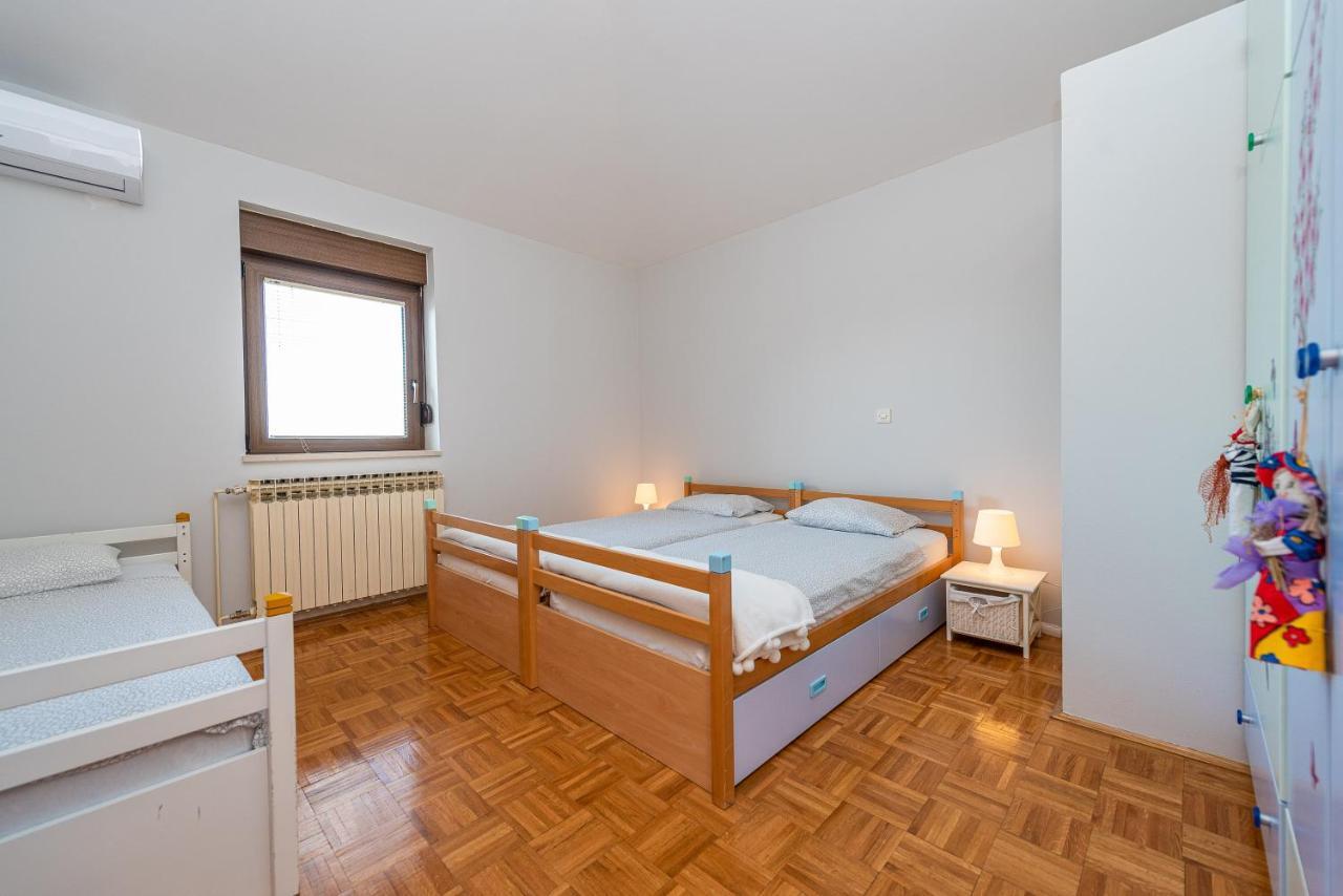 Vila Luna Apartments Zára Kültér fotó