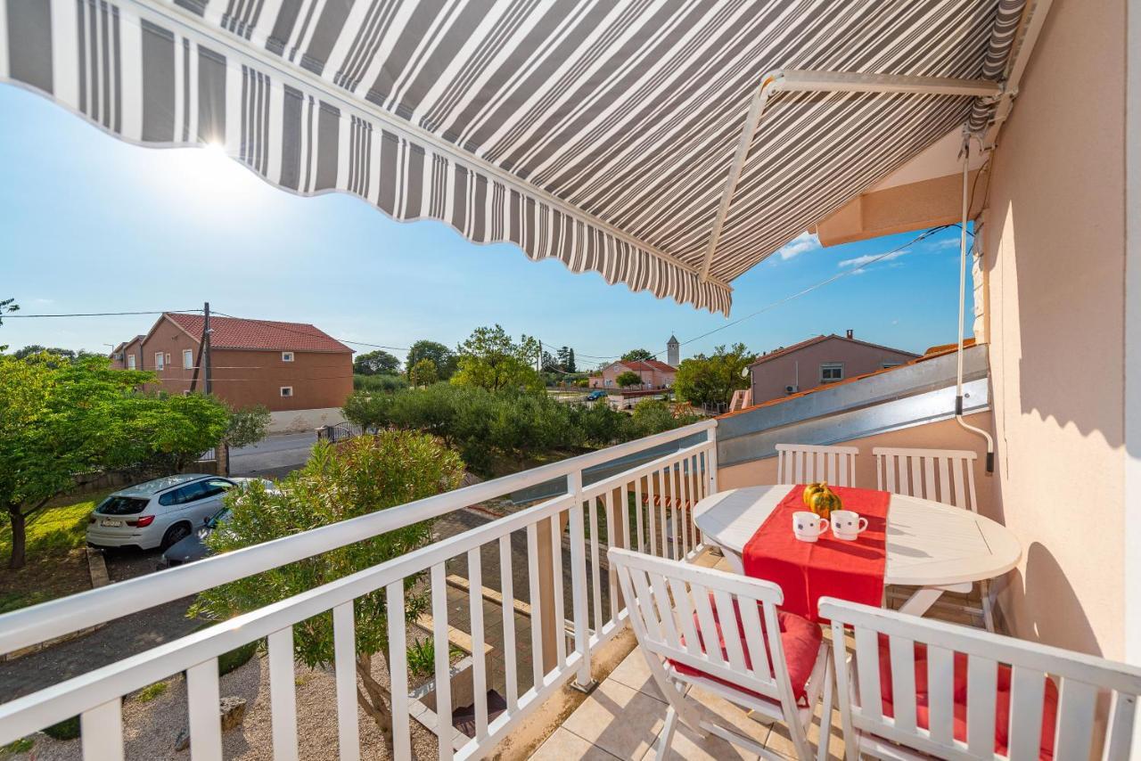 Vila Luna Apartments Zára Kültér fotó